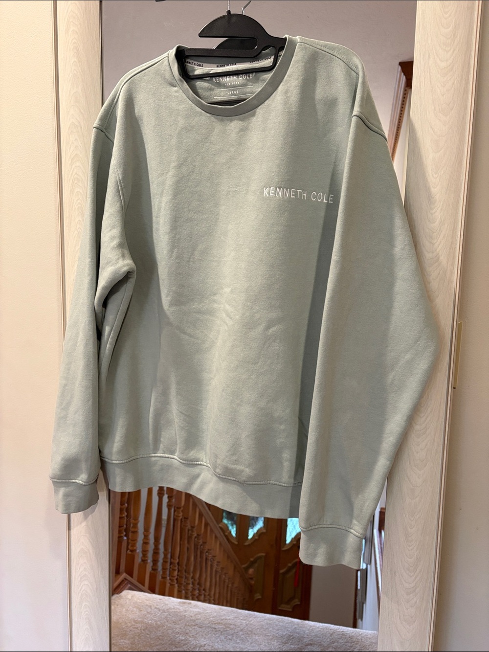 Kenneth Cole Women’s Sage Green Crewneck Sweatshirt -L